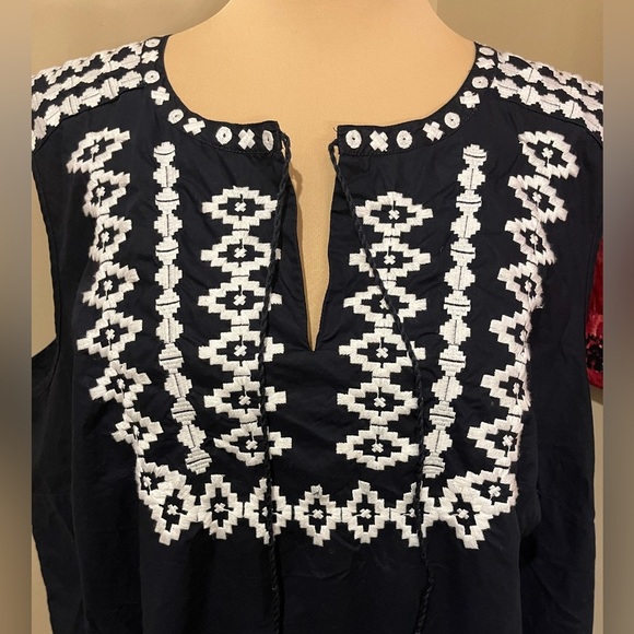 Talbot Navy Sleeveless Embroidered Boho Blouse, size 3X - Picture 2 of 6